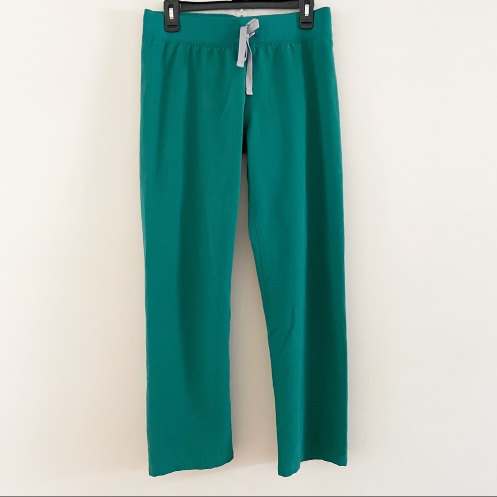 FIGS Livingston Hunter Green Scrubs, Small petite